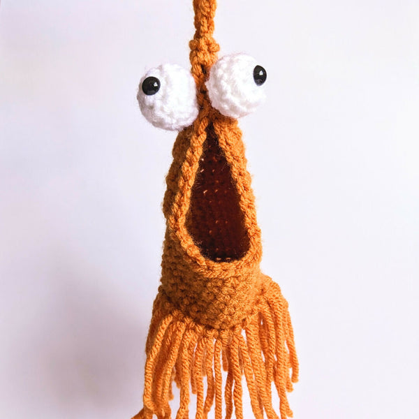 Small crochet alien - gold