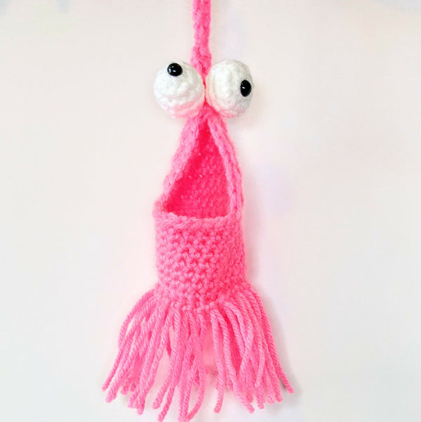 Crochet alien - light pink