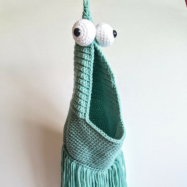 Large crochet alien - seafoam