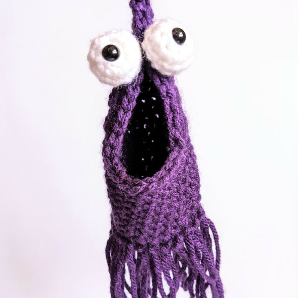 Small crochet alien - purple