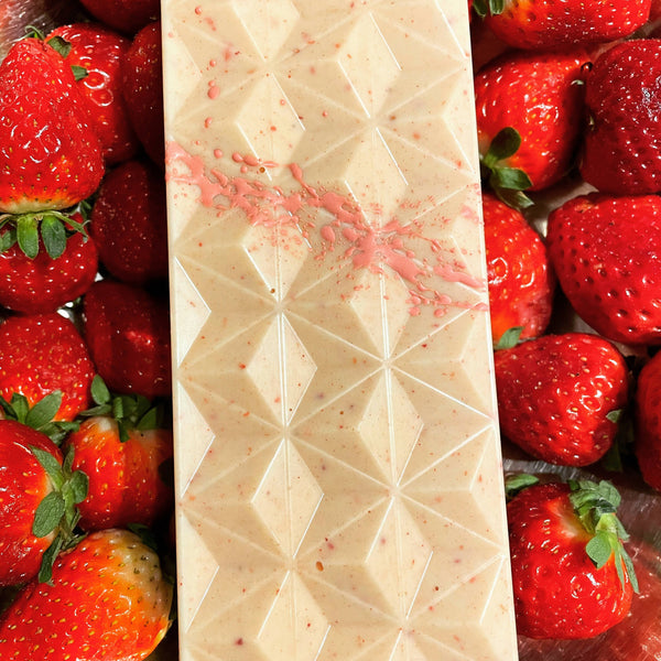 Strawberry & cream bar - Shop Motif